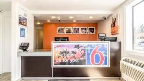 Motel 6 Anaheim - Fullerton East | Kaliforniya - Orange County - Anaheim