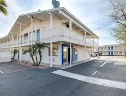 Motel 6 Phoenix East | Arizona - Phoenix (ve civarı) - Phoenix - Midtown - Camelback East