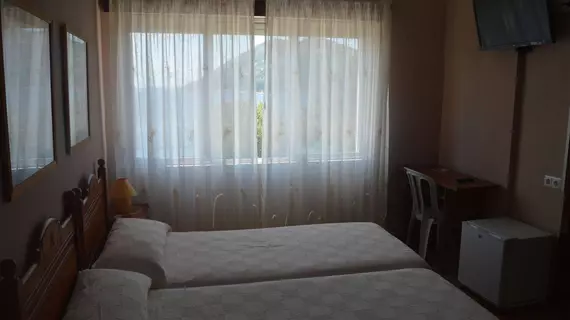 Hostal Solymar | Galicia - La Coruna (vilayet) - Muros