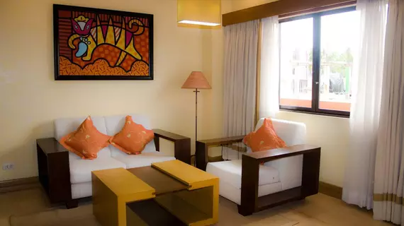 Hollywood Suites | Mactan Island - Lapu-Lapu