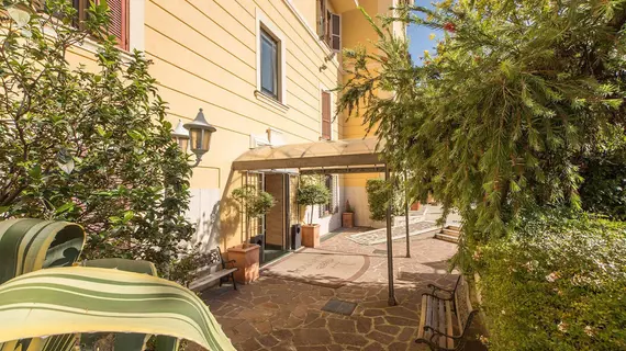 Romoli Hotel | Lazio - Roma (ve civarı) - Roma Kent Merkezi - San Giovanni