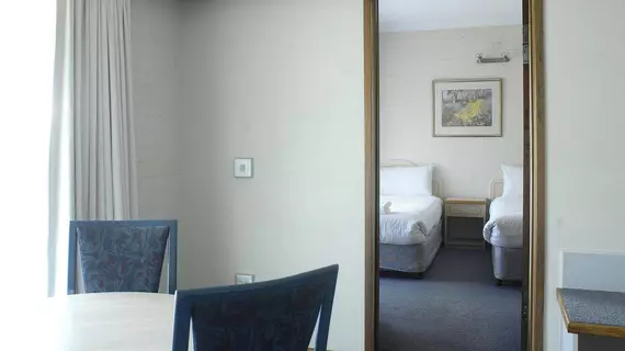 Hamiltons Townhouse Motel | Avustralya Başkent Bölgesi - Tuggeranong - Kanberra (ve civarı) - Queanbeyan West