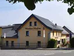 Pension im Wirtshaus Himberg | Kuzey Ren-Westfalia - Bonn (ve civarı) - Bad Honnef