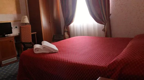 Hotel Cavour Resort | Piedmont - Turin (ve civarı) - Moncalieri