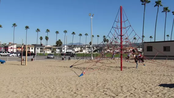 Peach Blossom Across From the Beach | Kaliforniya - Orange County - Newport Beach - Balboa Yarımadası