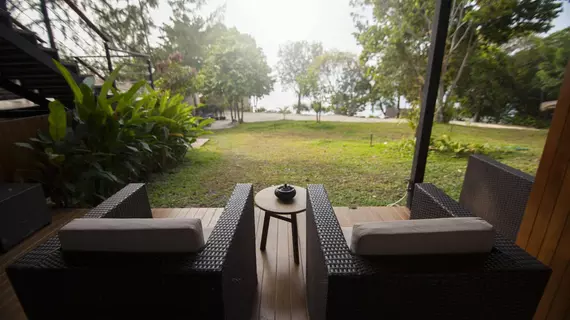 The Cliff Sunset Beach Resort Koh Lipe | Satun İli - Satun