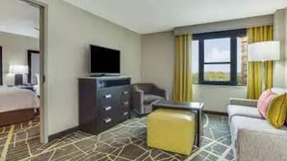 Homewood Suites by Hilton Savannah Historic District/Riverfront | Georgia - Savannah (ve civarı) - Savana - Savannah Tarihi Şehir Merkezi