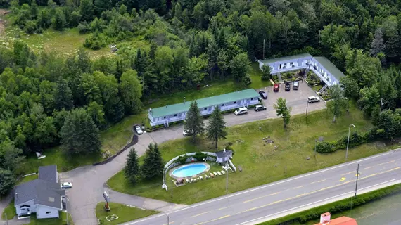 Motel Clair Mont | Quebec - Les Laurentides Regional County Belediyesi - Sainte-Agathe-des-Monts