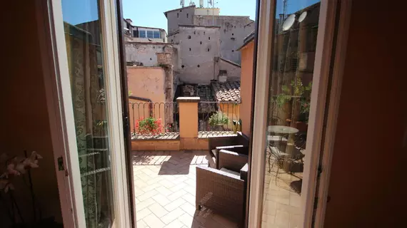 Residenza Canali Ai Coronari | Lazio - Roma (ve civarı) - Roma Kent Merkezi - Navona