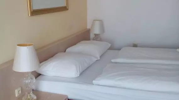 OAZA hotel | Prag - Městská čast Praha 4 (en büyük Prag ilçesi)