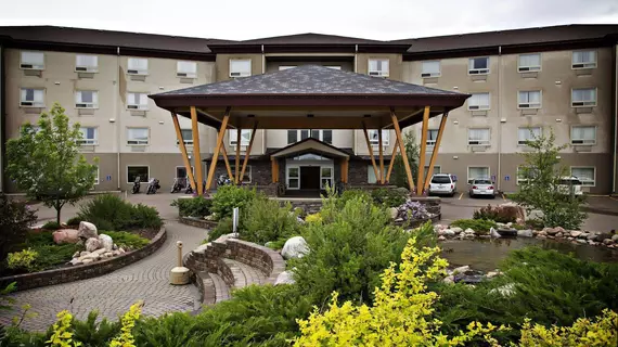 Gold Eagle Lodge | Saskatchewan - North Battleford