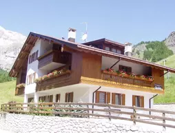 Chalet Pradat | Veneto - Belluno (vilayet) - Livinallongo del Col di Lana - Arabba