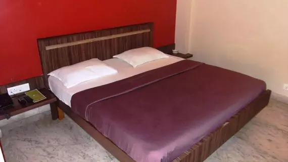 Hotel Lokesh | Maharaştra - Pune Bölgesi - Pune