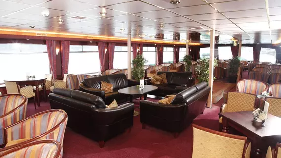 Hotelships Holland | Kuzey Ren-Westfalia - Düsseldorf (ve civarı) - Düsseldorf - Hafen