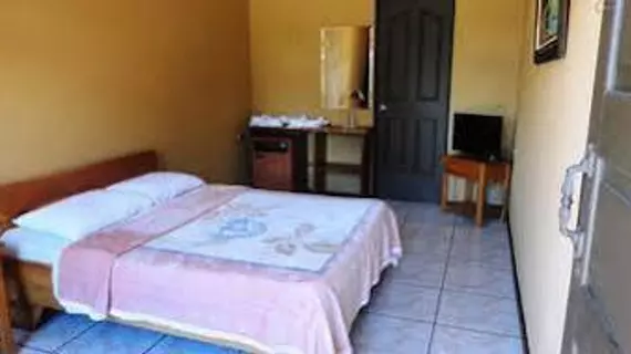 Cabinas Eddy B&B | Puntarenas (ili) - Monteverde