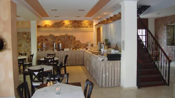 Continental Hotel | Ege Adaları - Kilimli (Kelemez) - Massouri