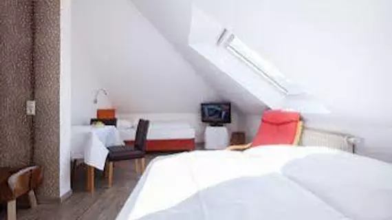 Akzent Hotel Lamm | Baden-Wuerttemberg - Rems-Murr-Kreis - Stuttgart (ve civarı) - Ostfildern