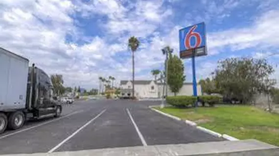 Motel 6 Los Angeles - Baldwin Park | Kaliforniya - Los Angeles County - San Gabriel Valley