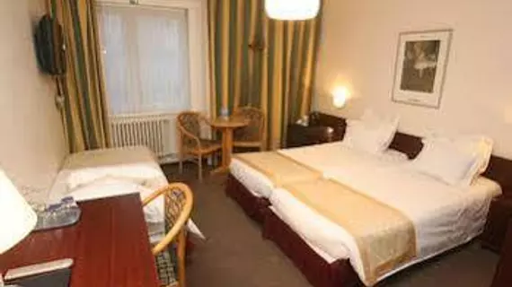 Hotel Prado | Flaman Bölgesi - Batı Flanders (il) - Ostend - Oostende Center