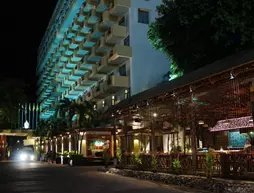 Golden Beach Hotel Pattaya | Chonburi (vilayet) - Pattaya (ve civarı) - Pattaya - Pattaya Körfezi