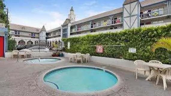 Castle Inn and Suites Anaheim | Kaliforniya - Orange County - Anaheim - Anaheim Resort