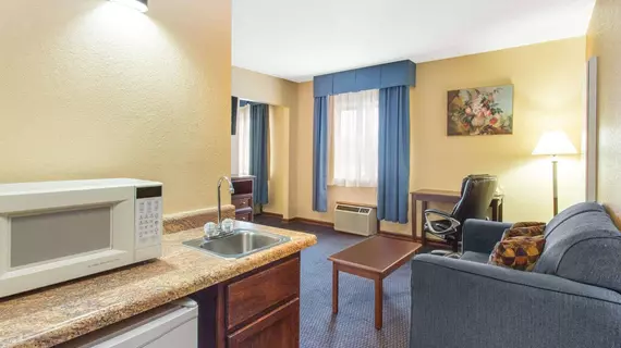 Baymont Inn and Suites Waukesha | Wisconsin - Milwaukee (ve civarı) - Waukesha