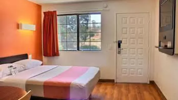 Motel 6 San Luis Obispo South | Kaliforniya - San Luis Obispo (ve civarı) - San Luis Obispo