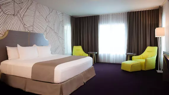 The Lux Hotel | Florida - Miami Beach - Mid Plajı