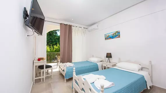 Dominoes Hotel Apartments | İyon Adaları - Korfu - Dassia