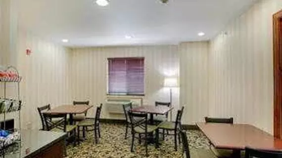 Cobblestone Inn and Suites | Wisconsin - Shawano (ve civarı) - Clintonville