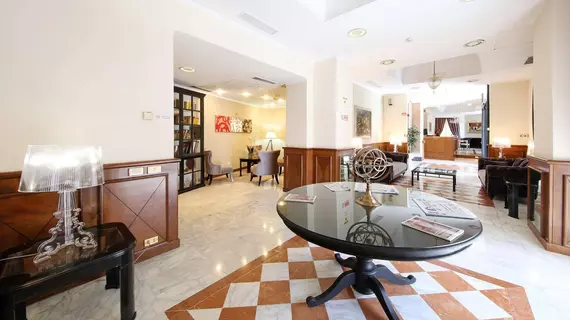 Hotel Traiano | Lazio - Roma (ve civarı) - Roma Kent Merkezi - Rione II Trevi