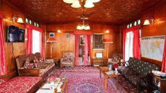 Houseboat Lily of Nageen | Cammu ve Keşmir - Srinagar (ve civarı) - Gulmarg - Nagīn Bāgh