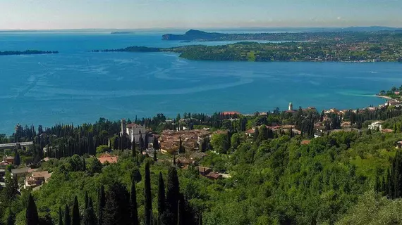 Dimora Bolsone | Lombardy - Brescia (il) - Gardone Riviera