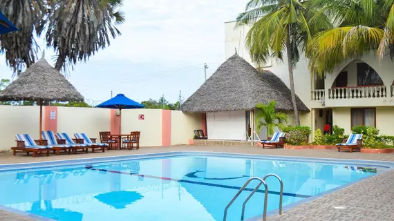 PrideInn Express Diani | Kwale İlçesi - Mombasa (ve civarı) - Diani Plajı