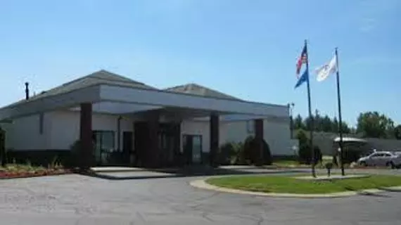 Americas Best Value-Courtyard Inn | Wisconsin - Fort Atkinson (ve civarı) - Fort Atkinson