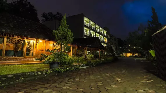 Lotus Hotel | West Java - Bandung (ve civarı) - Bandung - Dago - Coblong