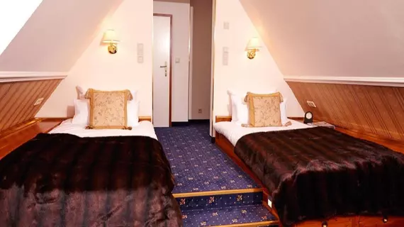 Hotel-Villa Achenbach | Kuzey Ren-Westfalia - Düsseldorf (ve civarı) - Düsseldorf