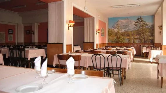 Hôtel La Rotonde | Occitanie - Hautes-Pyrenees - Lourdes - Tarbes (ve civarı) - Lourdes