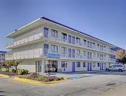 Motel 6 Washington Dc Capitol | Maryland - College Park (ve civarı) - Capitol Heights