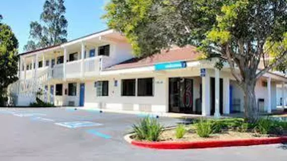 Motel 6 San Luis Obispo South | Kaliforniya - San Luis Obispo (ve civarı) - San Luis Obispo