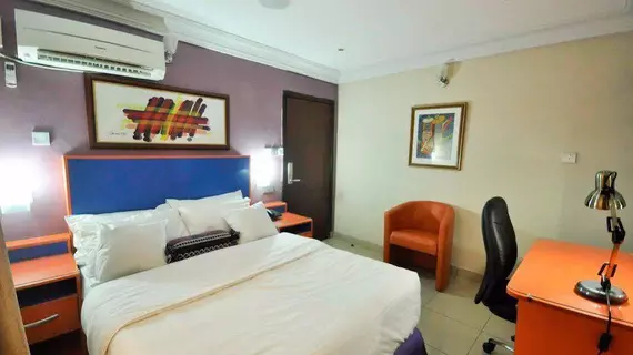 Jeromes Gardens And Suites | Lagos (ve civarı) - Lagos - Onigbongbo - Ikeja