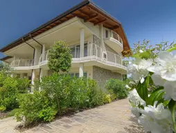 Sirmione Halldis Apartments | Lombardy - Brescia (il) - Sirmione