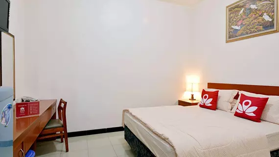 ZEN Rooms Near Ambassador Mall | West Java - Cakarta (ve civarı) - Cakarta