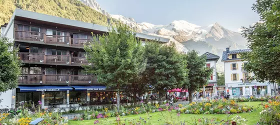 Pointe Isabelle | Auvergne-Rhone-Alpes - Haute-Savoie (bölge) - Chamonix-Mont-Blanc - Chamonix Kent Merkezi