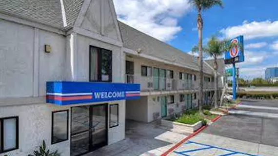 Motel 6 Anaheim Stadium - Orange | Kaliforniya - Orange County - Orange