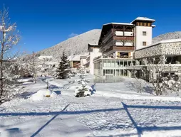 Romantik Hotel Post | Trentino-Alto Adige - Güney Tirol (il) - Nova Levante