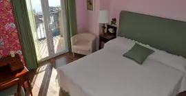 Welcome Inn Nerja | Andalucia - Malaga İli - La Axarquía - Nerja