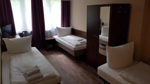 Hotel Pension Eberty | Berlin (ve civarı) - Friedrichshain-Kreuzberg - Friedrichshain