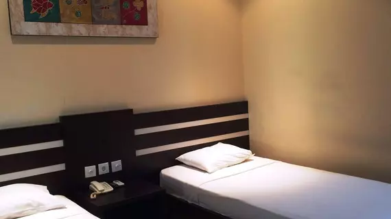 Sri Ratu Hotel | Bali - Kuta - Legian Kent Merkezi