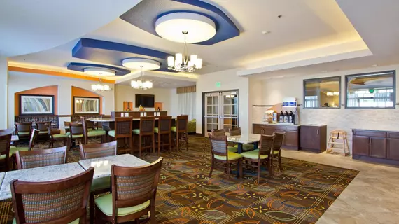 Holiday Inn Express Denver East | Kolorado - Denver (ve civarı) - Denver - Montbello